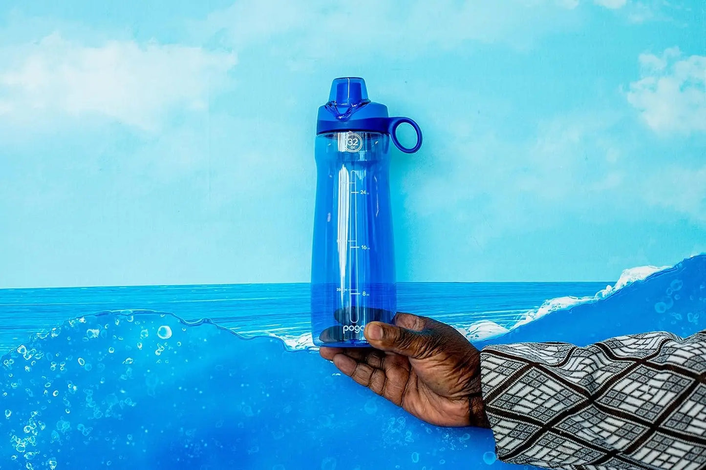 Pogo Plastic Water Bottle with Chug Lid, BPA Free, Dishwasher Safe, 32oz Reusable for Travel Gym